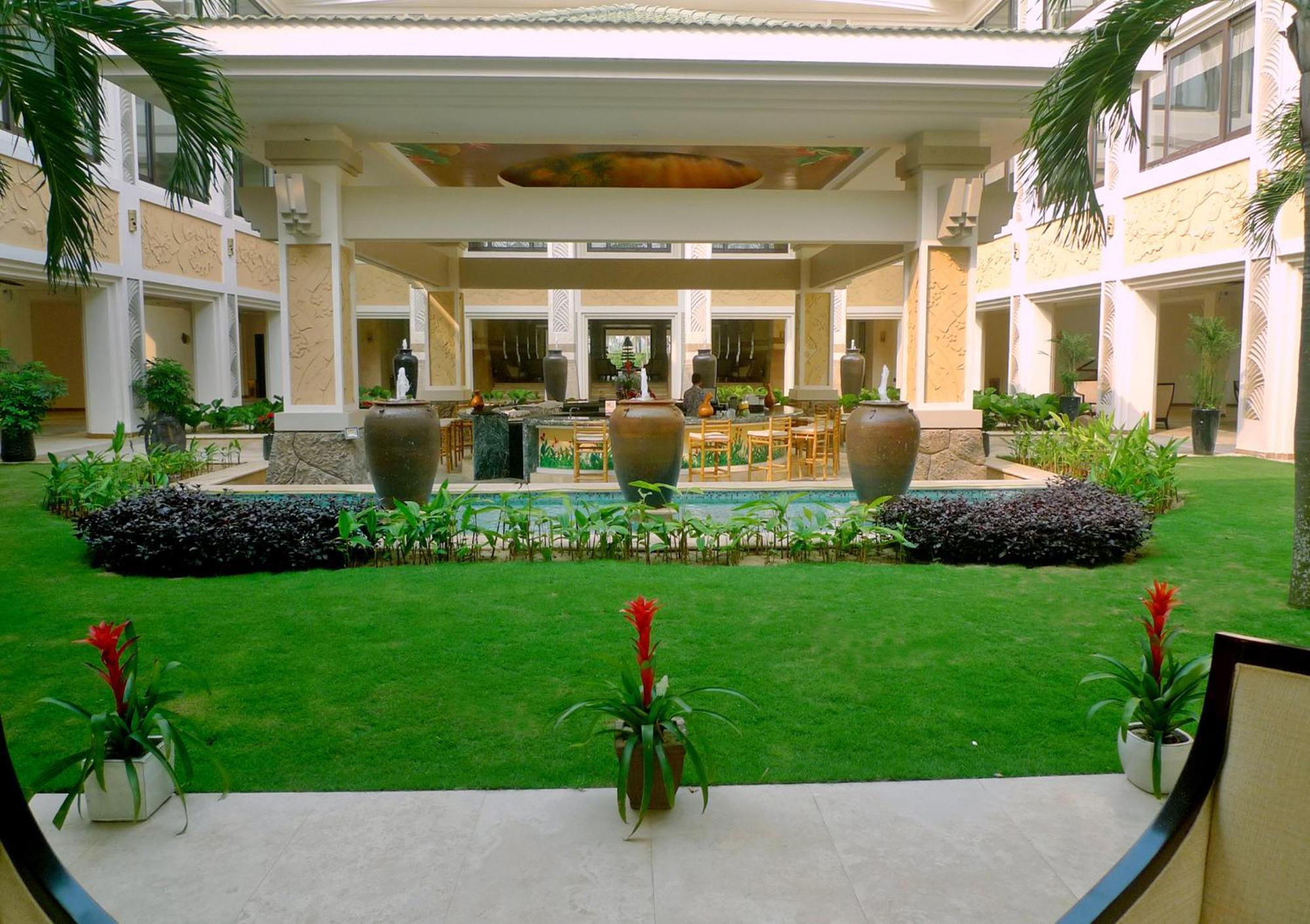 Olalani Resort & Condotel Da Nang Buitenkant foto